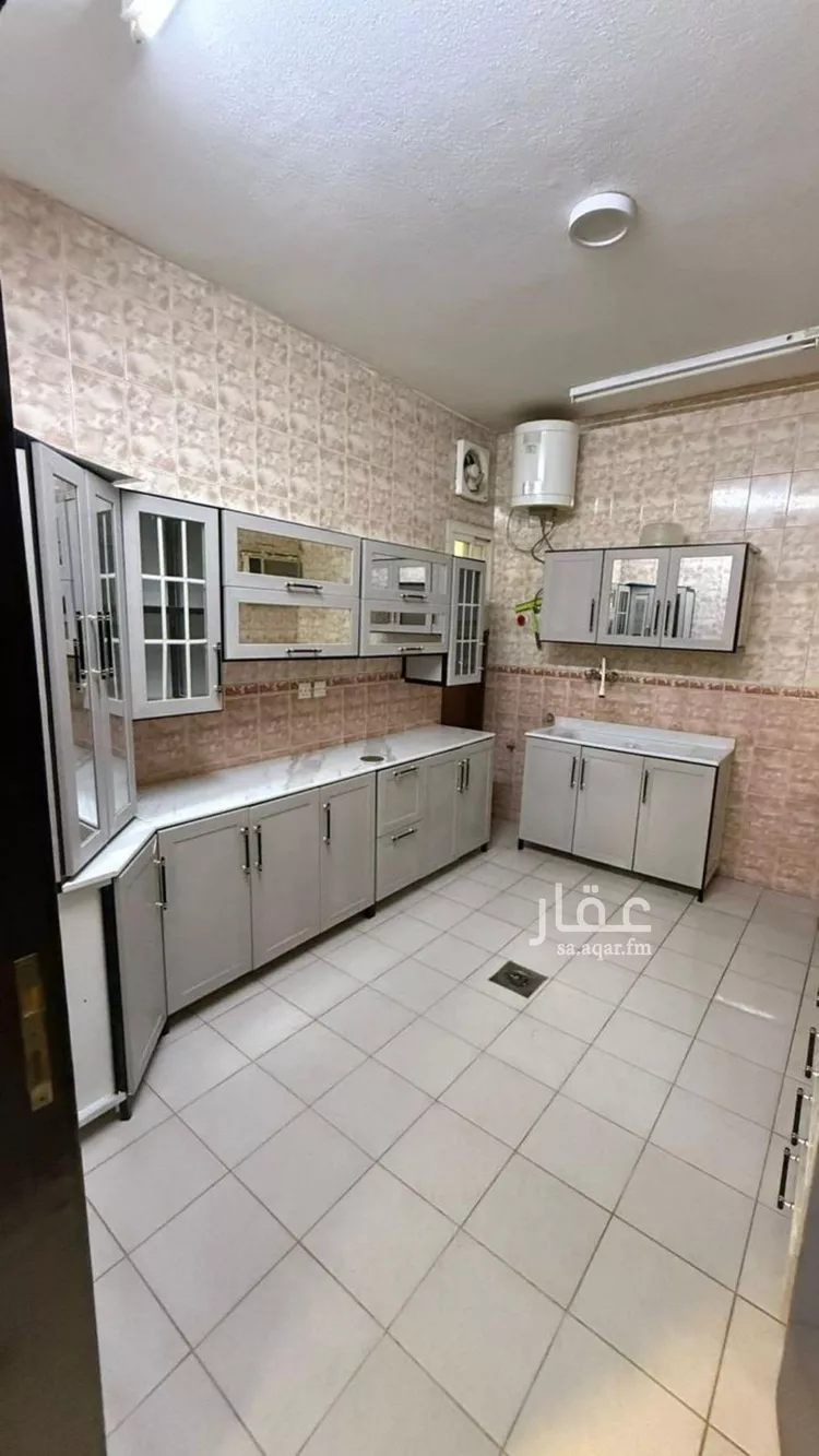 شقة للإيجار في شارع بشار, حي ظهرة لبن, مدينة الرياض, منطقة الرياض