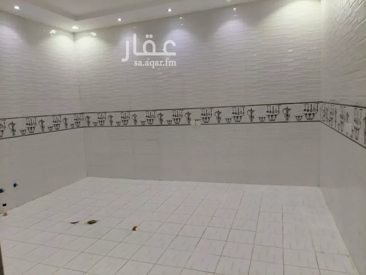 فيلا للإيجار في شارع فؤاد محمد عمر توفيق, حي القادسية, مدينة الرياض, منطقة الرياض صورة 3