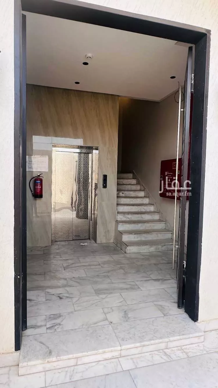 عمارة للإيجار في شارع علي الظاهري, حي العارض, مدينة الرياض, منطقة الرياض صورة 2