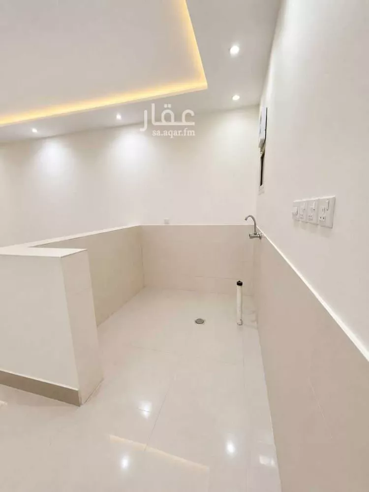 Commercial Office for Rent in Riyadh Dhahrat Namar صورة 3
