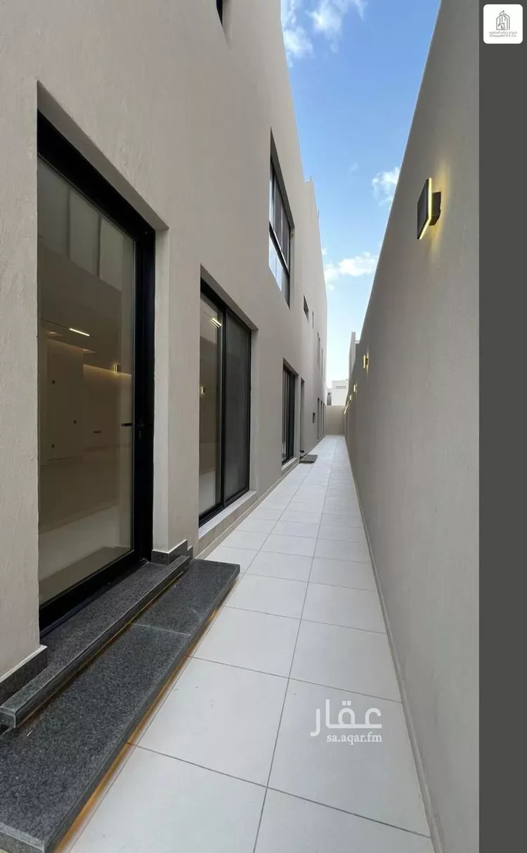 دور للبيع في شارع أبي بكر البلخي, حي العارض, مدينة الرياض, منطقة الرياض صورة 2