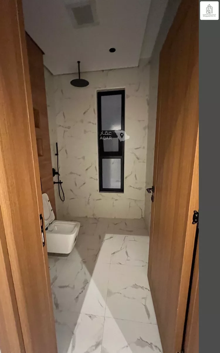 Floor for Rent in Riyadh Al Arid 8