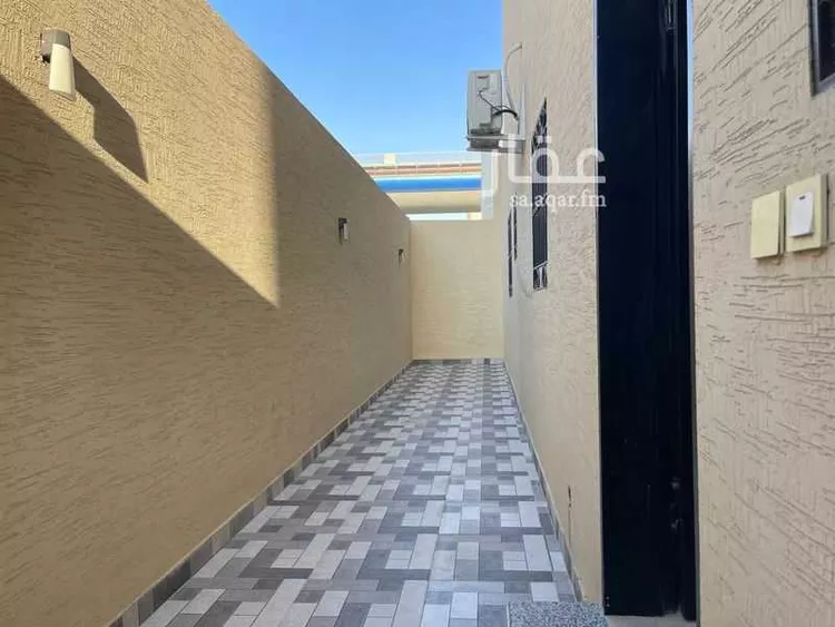 دور للبيع في شارع الشباب ، حي العزيزية ، الرياض ، منطقة الرياض صورة 3