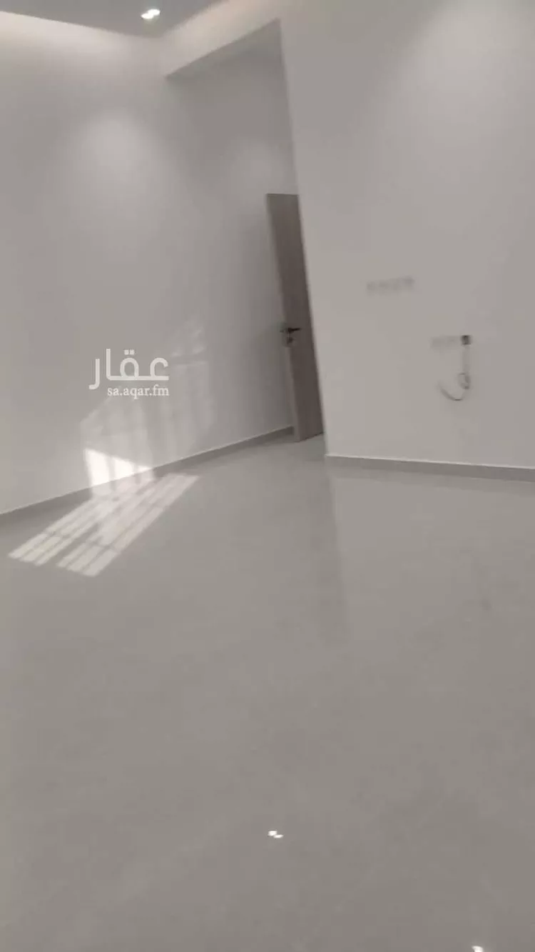 دور للبيع في شارع المعيزلية, حي المعيزيلة, مدينة الرياض, منطقة الرياض صورة 5
