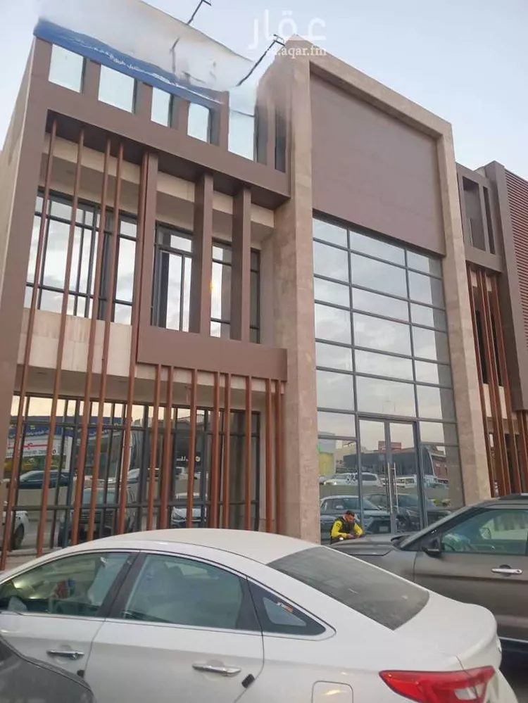عمارة للبيع في شارع ابي بكر الصديق الفرعي, حي الوادي, مدينة الرياض, منطقة الرياض صورة 3