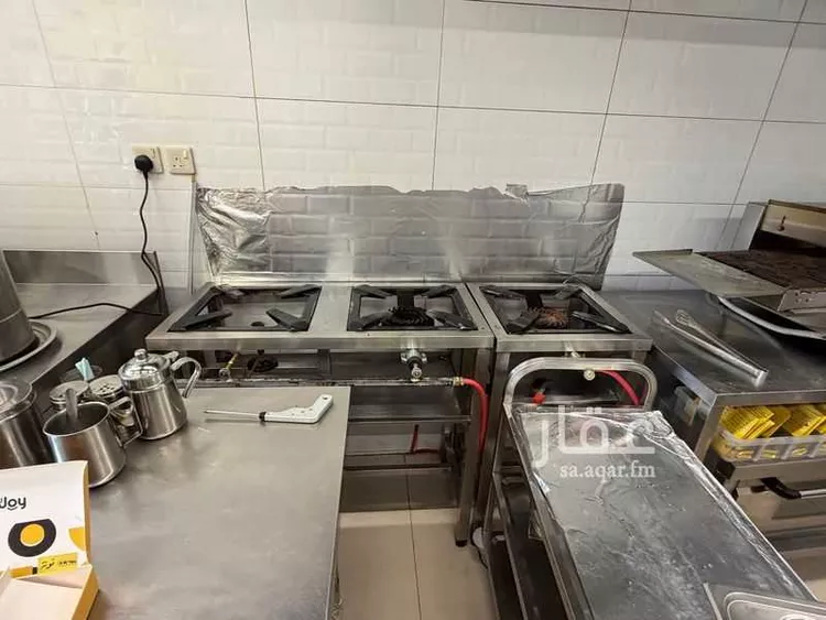 محل للبيع في طريق الملك عبدالعزيز الفرعي ، حي المرسلات ، الرياض ، منطقة الرياض 13