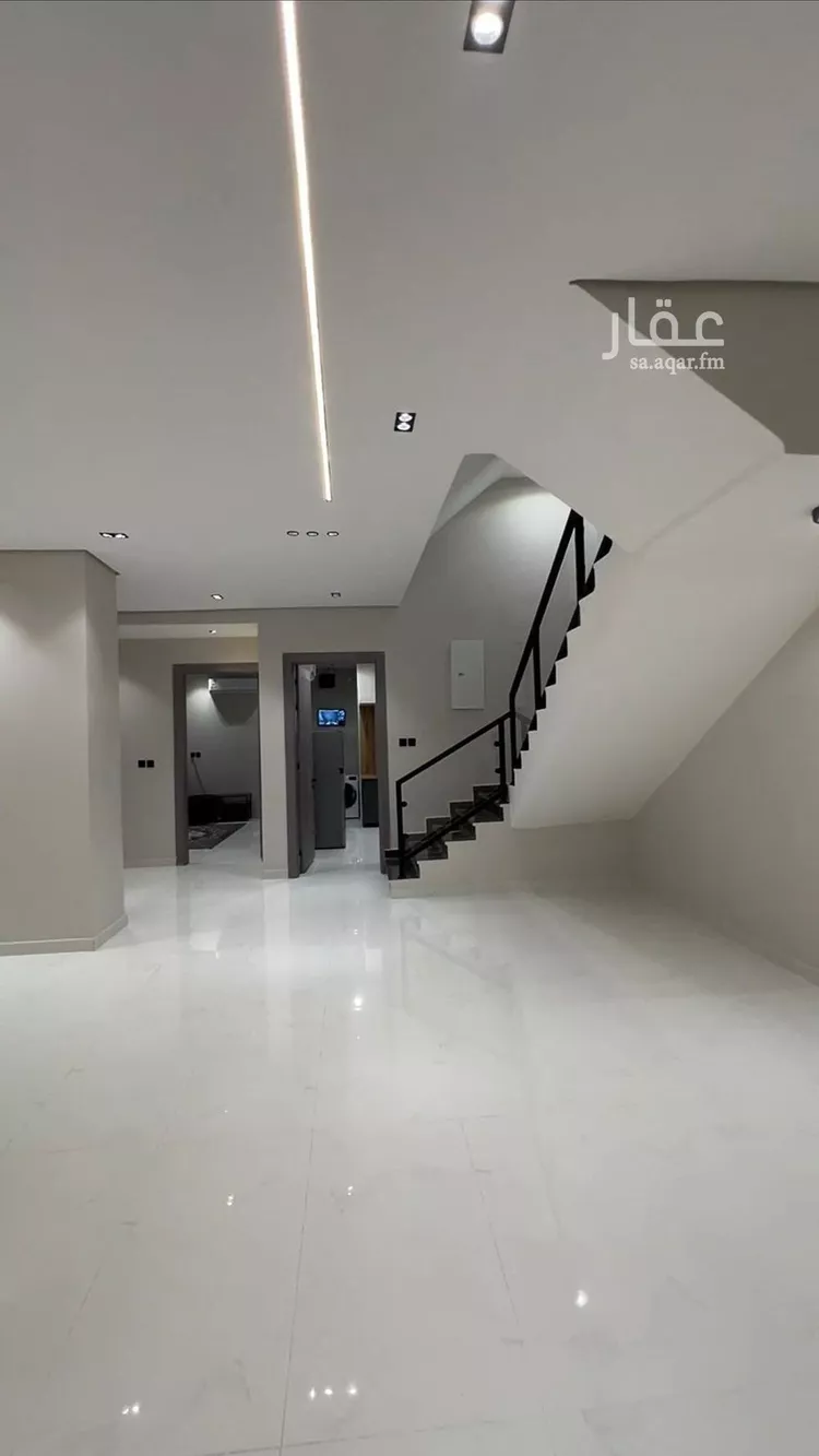 فيلا للبيع في شارع سعد بن عدي, حي ضاحية الملك فهد, مدينة الدمام, المنطقة الشرقية صورة 2