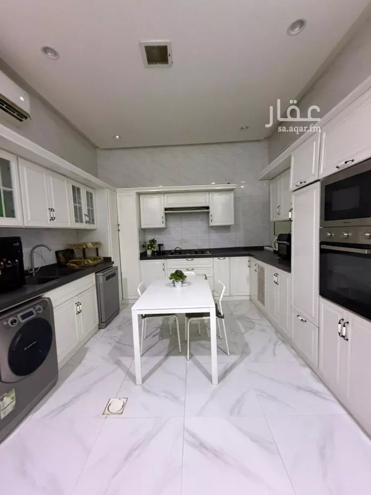 فيلا للبيع في شارع محمد الإبراهيمي, حي الرمال, مدينة الرياض, منطقة الرياض صورة 3