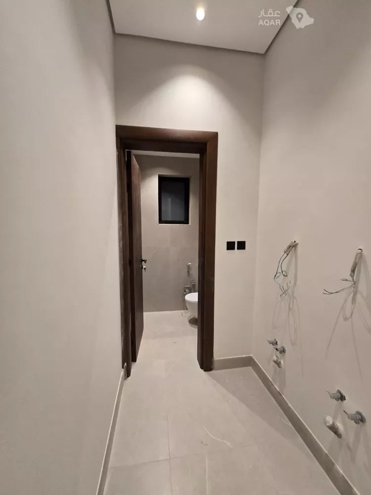 فيلا للبيع في شارع رقم 546, حي النرجس, مدينة الرياض, منطقة الرياض 13