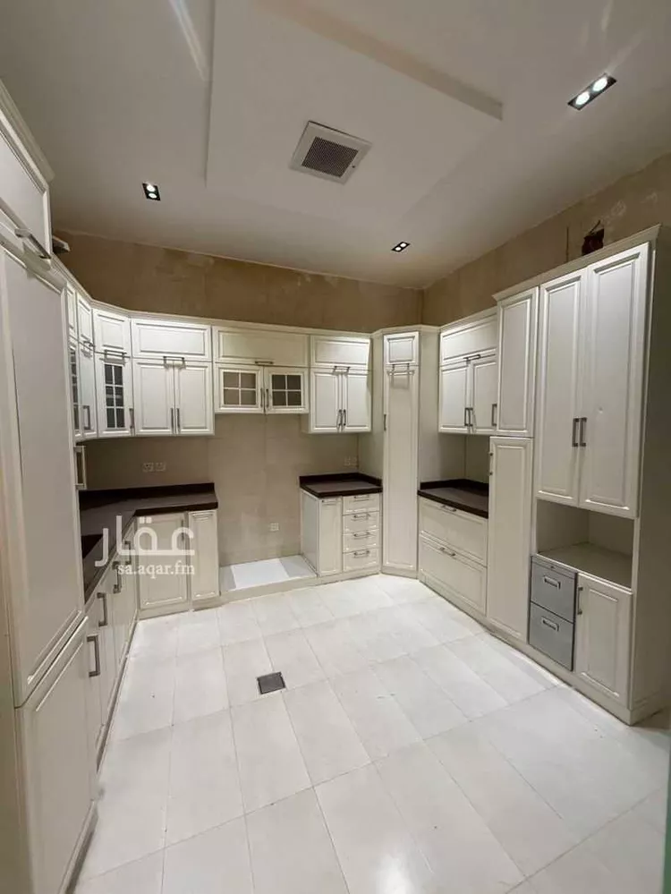 Villa for Sale in Riyadh Al Mahdiyah 13