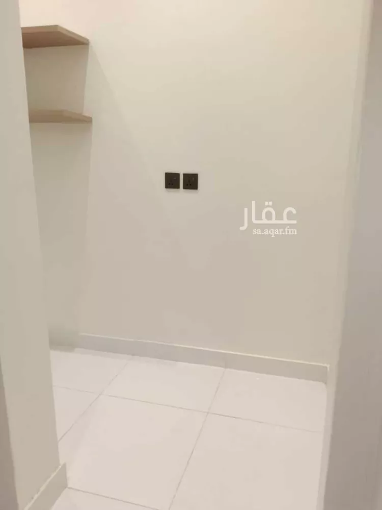 شقة للإيجار في شارع أبو موسى الأشعري ، حي الشاطئ ، جازان ، منطقة جازان