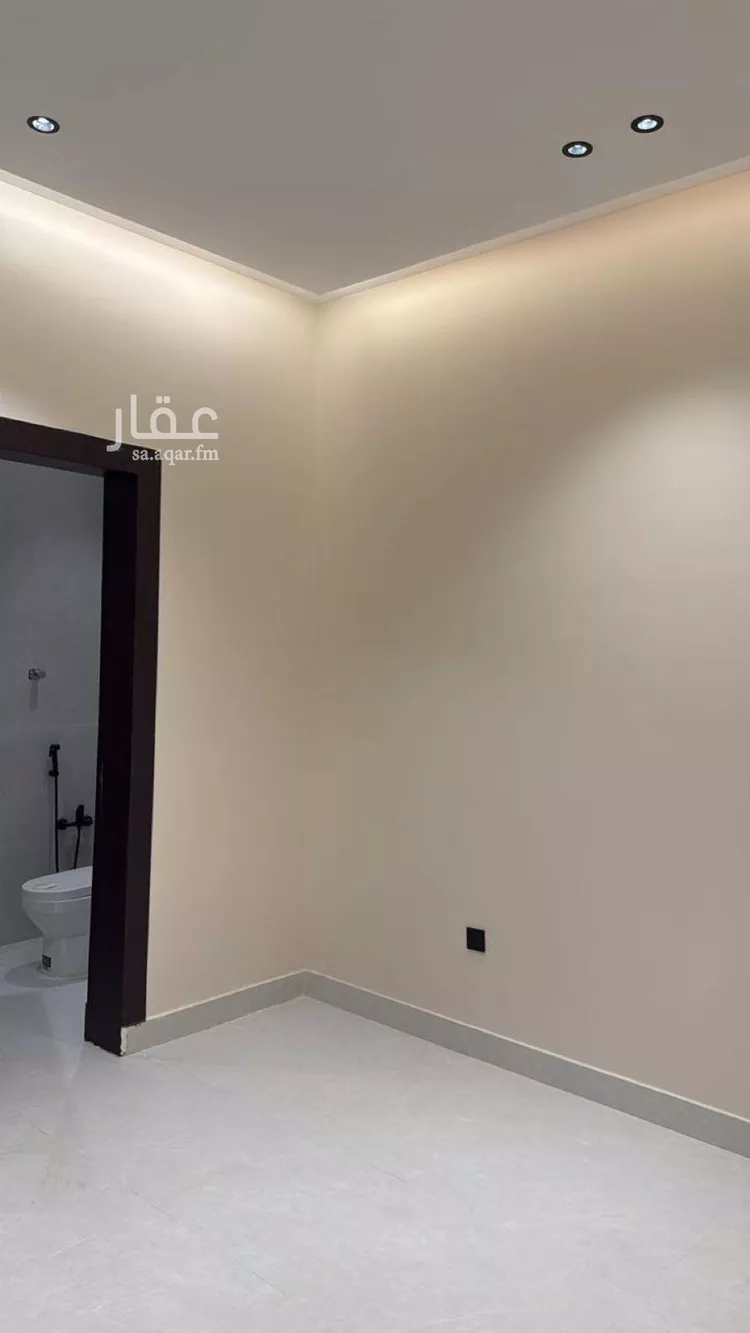 دور للبيع في شارع جنوبي, حي الجنادرية, مدينة الرياض, منطقة الرياض