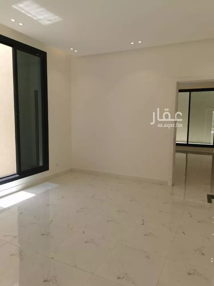 فيلا للبيع في شارع إسماعيل بن أبي اليسر, حي العارض, مدينة الرياض, منطقة الرياض صورة 4