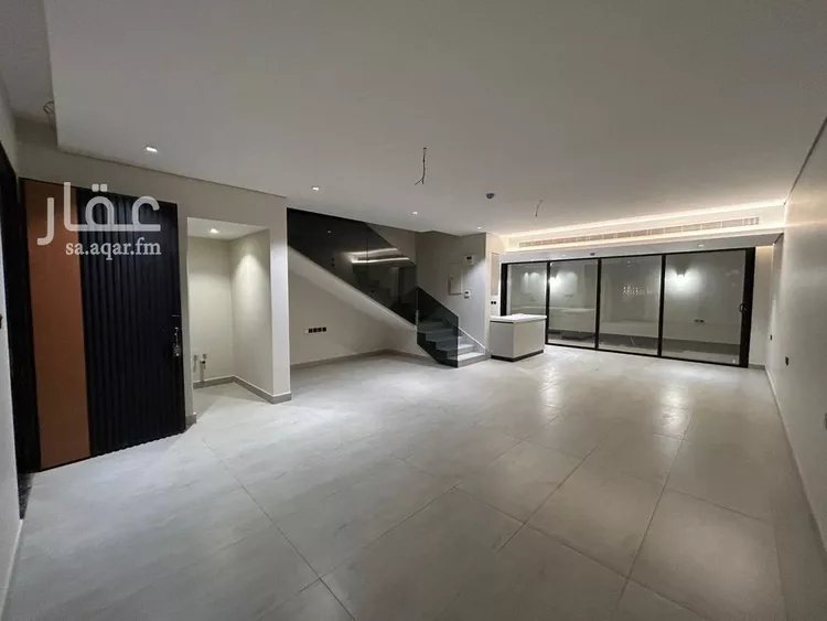 فيلا للإيجار في شارع عبدالملك البرداني, حي العارض, مدينة الرياض, منطقة الرياض