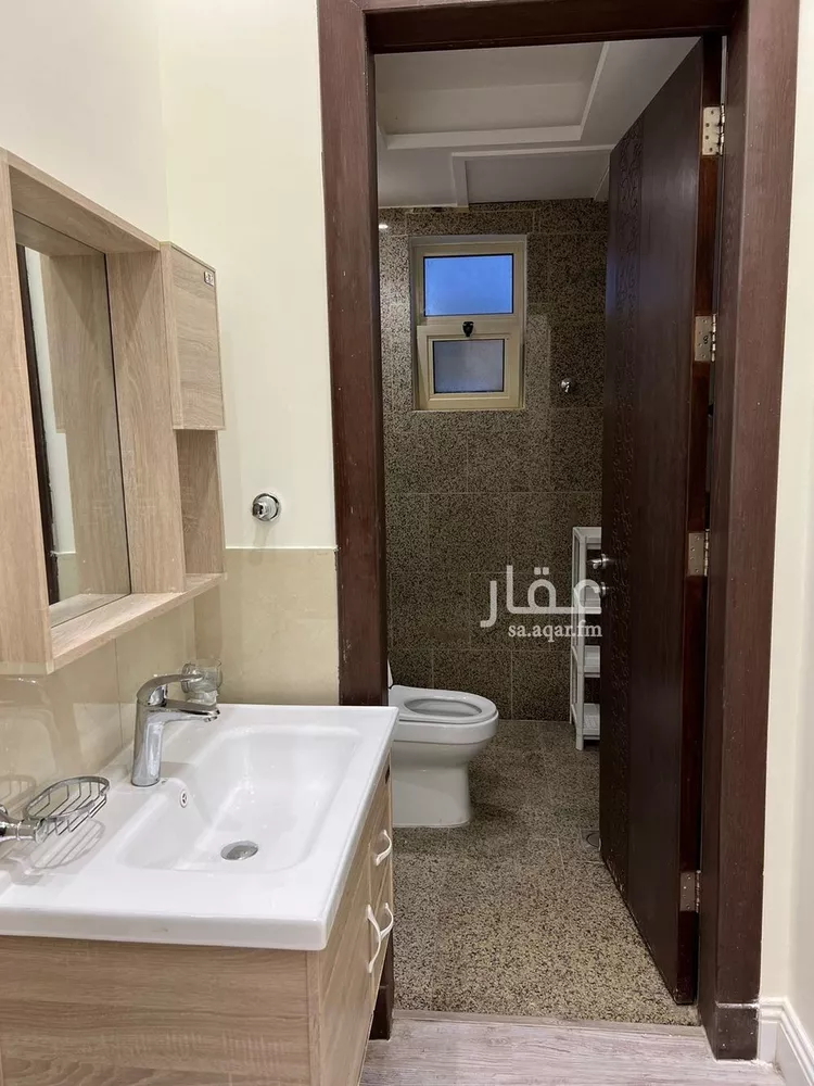 فيلا للإيجار في شارع السفانية, حي الياسمين, مدينة الرياض, منطقة الرياض صورة 3