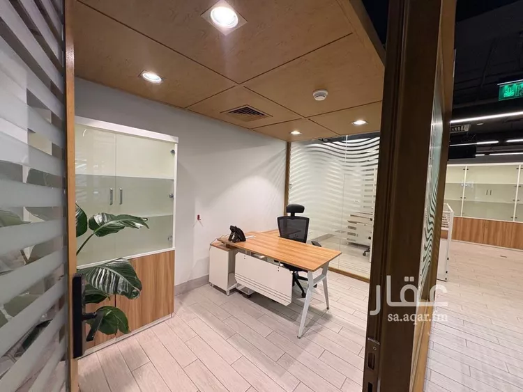 مكتب تجاري للإيجار في شارع التخصصي الفرعي, حي النخيل, مدينة الرياض, منطقة الرياض 7