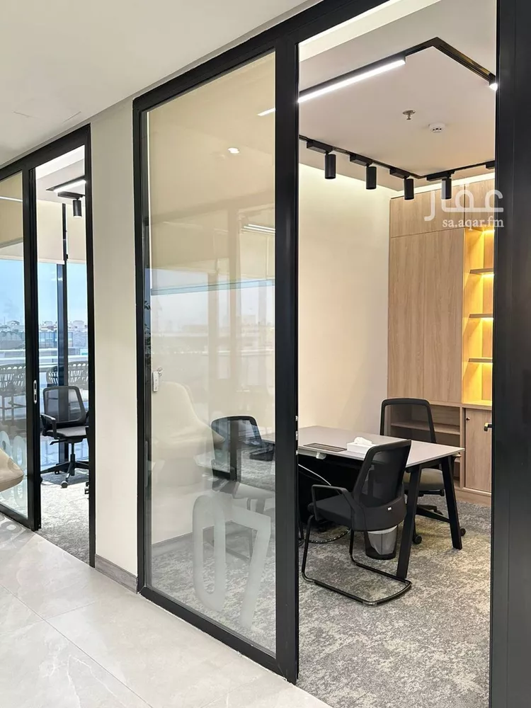 مكتب تجاري للإيجار في شارع انس بن مالك, حي الملقا, مدينة الرياض, منطقة الرياض صورة 3