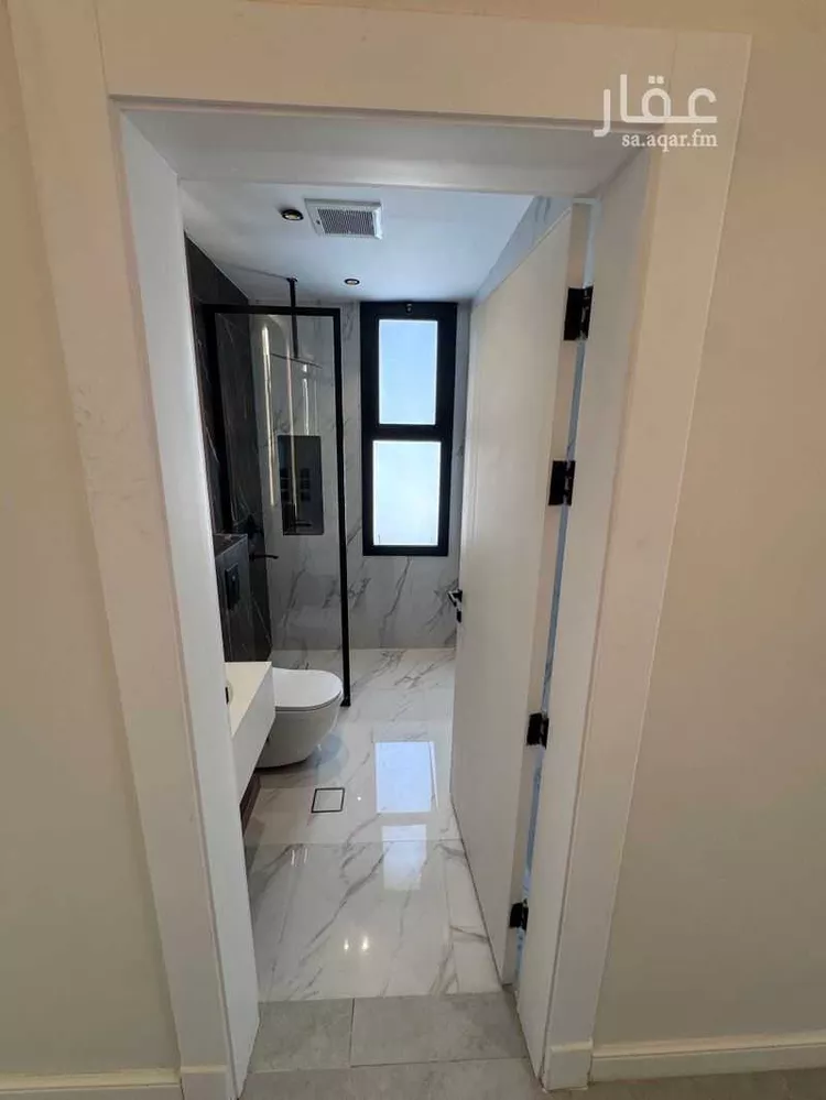 شقة للبيع في شارع جرير بن عبدالله البجلي, حي مغرزات, مدينة الرياض, منطقة الرياض صورة 4