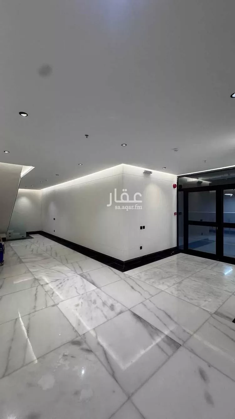 شقة للبيع في شارع جرير بن عبدالله البجلي, حي مغرزات, مدينة الرياض, منطقة الرياض صورة 5