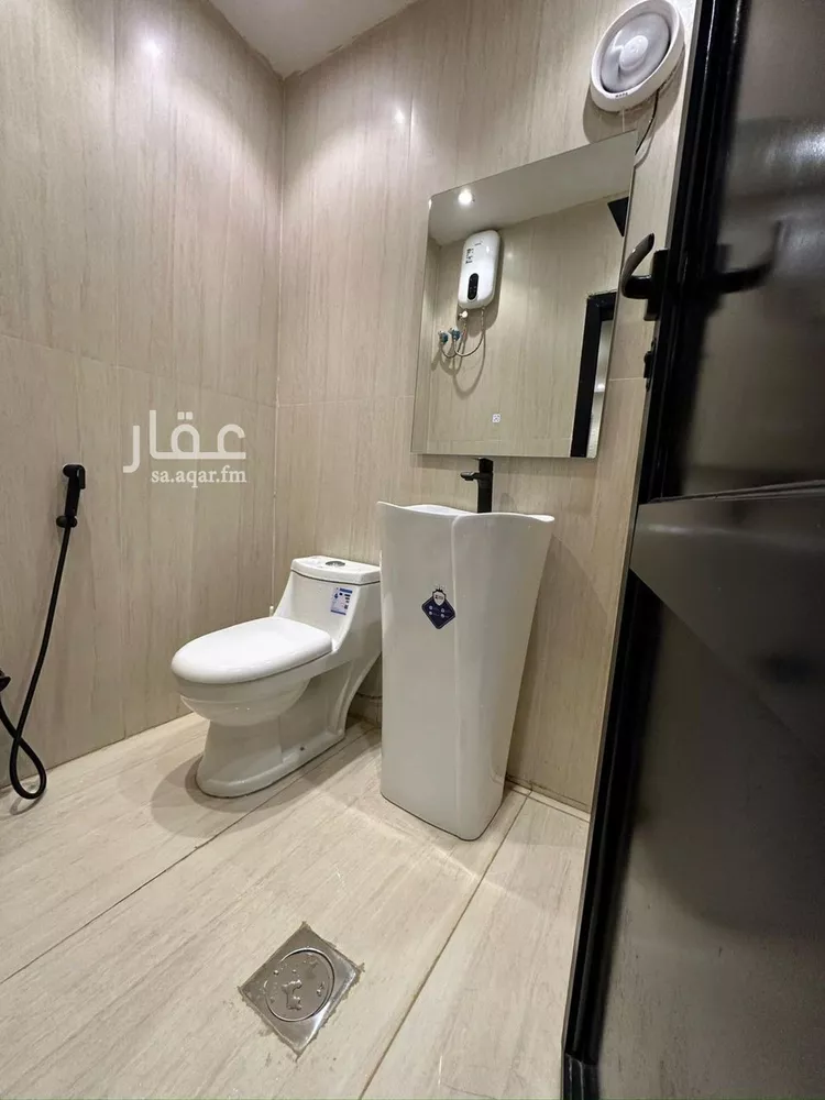 شقة للإيجار في شارع محمد بن عبدالعزيز الدغيثر, حي الملقا, مدينة الرياض, منطقة الرياض صورة 3