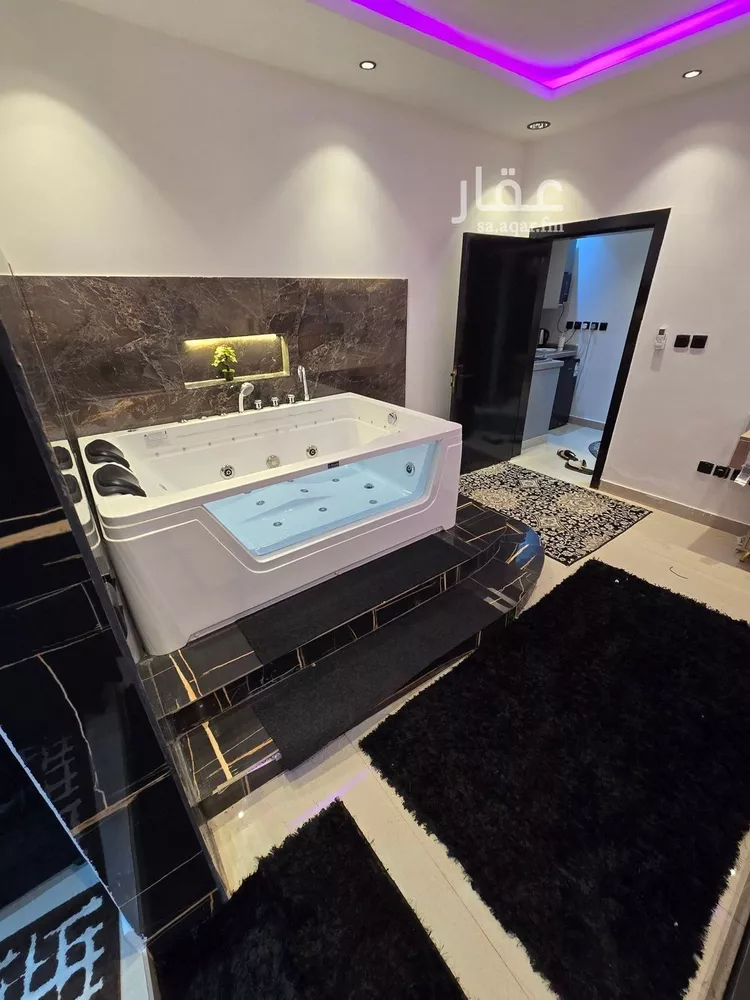 شقة للإيجار في شارع محمد بن عبدالعزيز الدغيثر, حي الملقا, مدينة الرياض, منطقة الرياض صورة 3