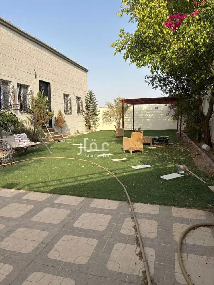 فيلا للإيجار في شارع عثمان ابن عمر ، حي الرحاب ، الطائف ، الطائف