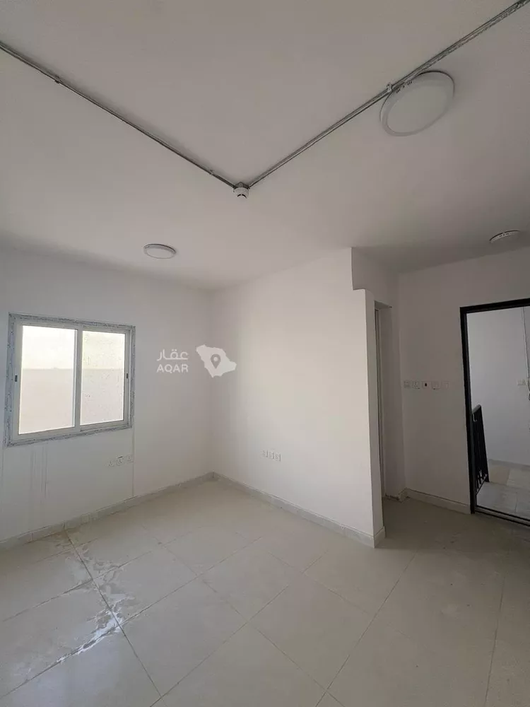 محل للبيع في شارع وادي الريحان, حي القادسية, مدينة الرياض, منطقة الرياض 8