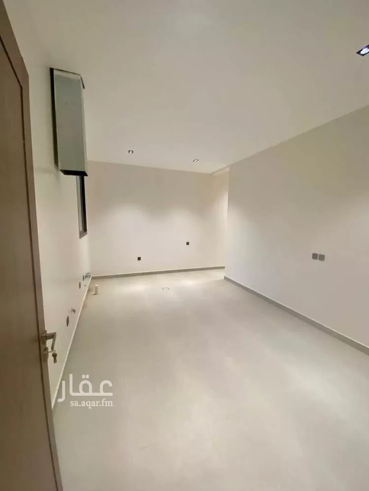 فيلا للبيع في شارع اوس ابن قتادة, حي الملك سلمان بن عبد العزيز, مدينة رياض الخبراء, منطقة القصيم صورة 4