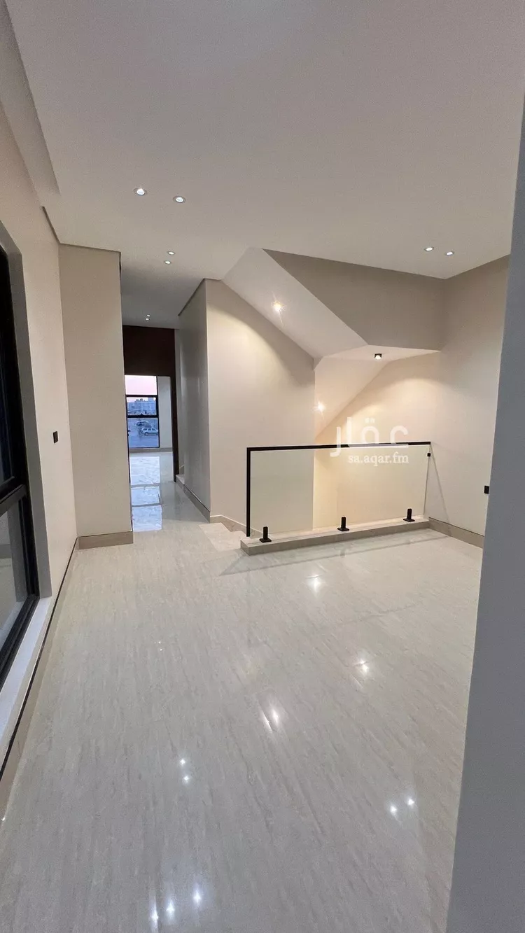 فيلا للبيع في شارع أبي الشيخ الأصبهاني, حي المهدية, مدينة الرياض, منطقة الرياض صورة 4