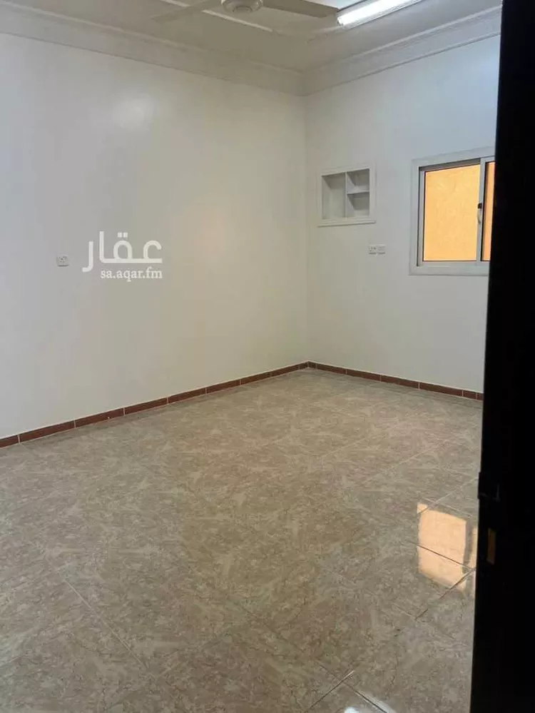 شقة للإيجار في شارع عبدالله بن مسعود, حي الورود, مدينة تبوك, منطقة تبوك صورة 3