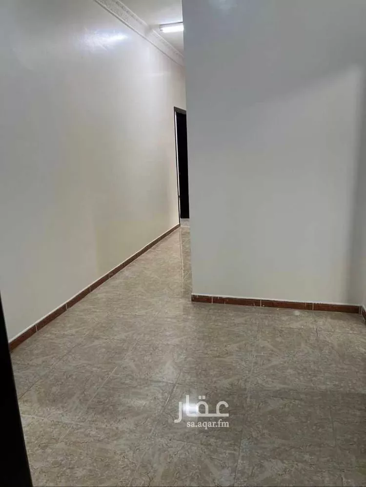 شقة للإيجار في شارع عبدالله بن مسعود ، حي المروج الاول ، تبوك ، منطقة تبوك صورة 3