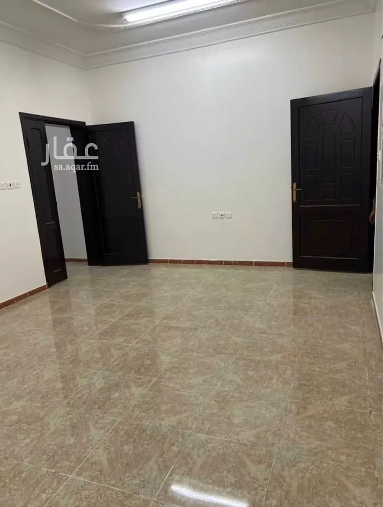 شقة للإيجار في شارع عبدالله بن مسعود ، حي المروج الاول ، تبوك ، منطقة تبوك صورة 5