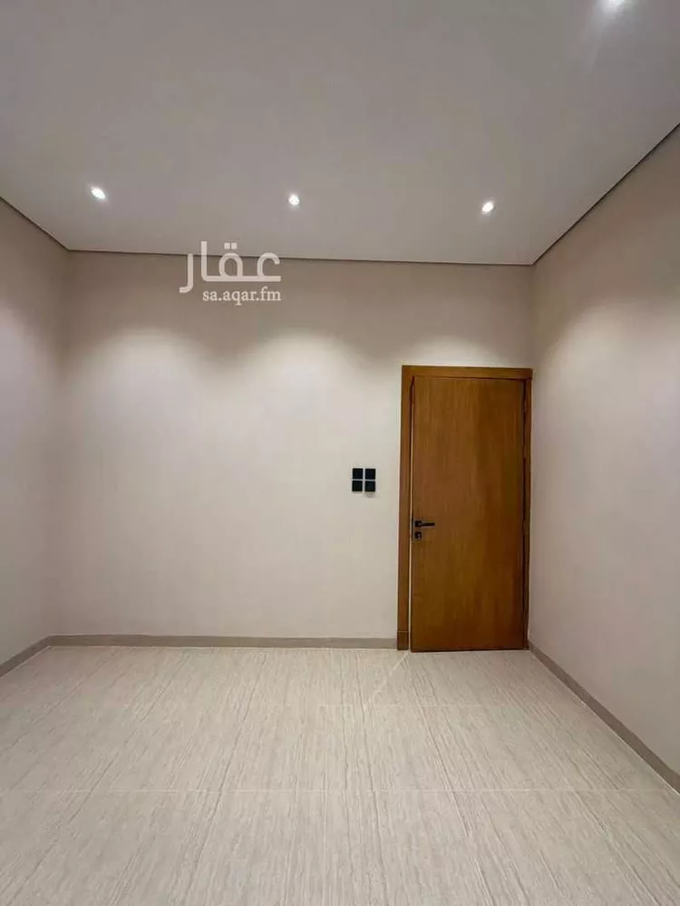 Floor for Sale in Riyadh Ar Rimal 11