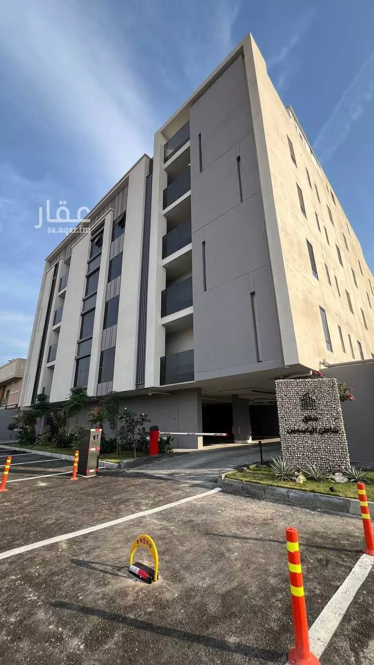 شقة للبيع في شارع الرياض ، حي الشاطئ ، تاروت ، القطيف