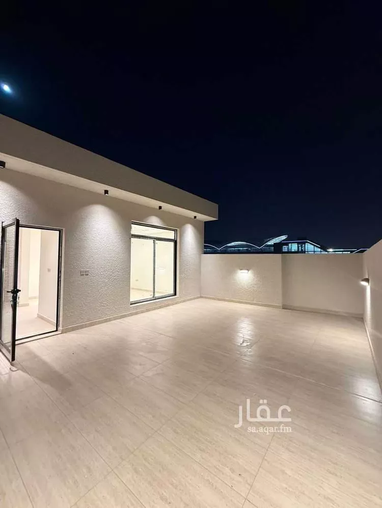 Floor for Sale in Riyadh Al Khaleej 10