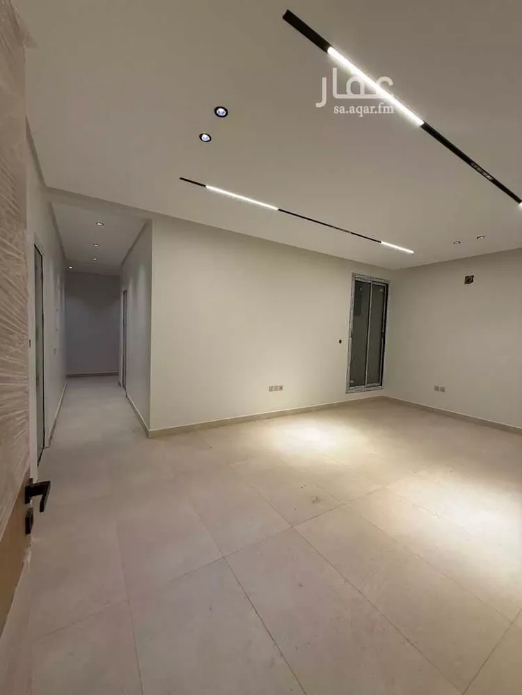 Floor for Sale in Riyadh Al Khaleej 15