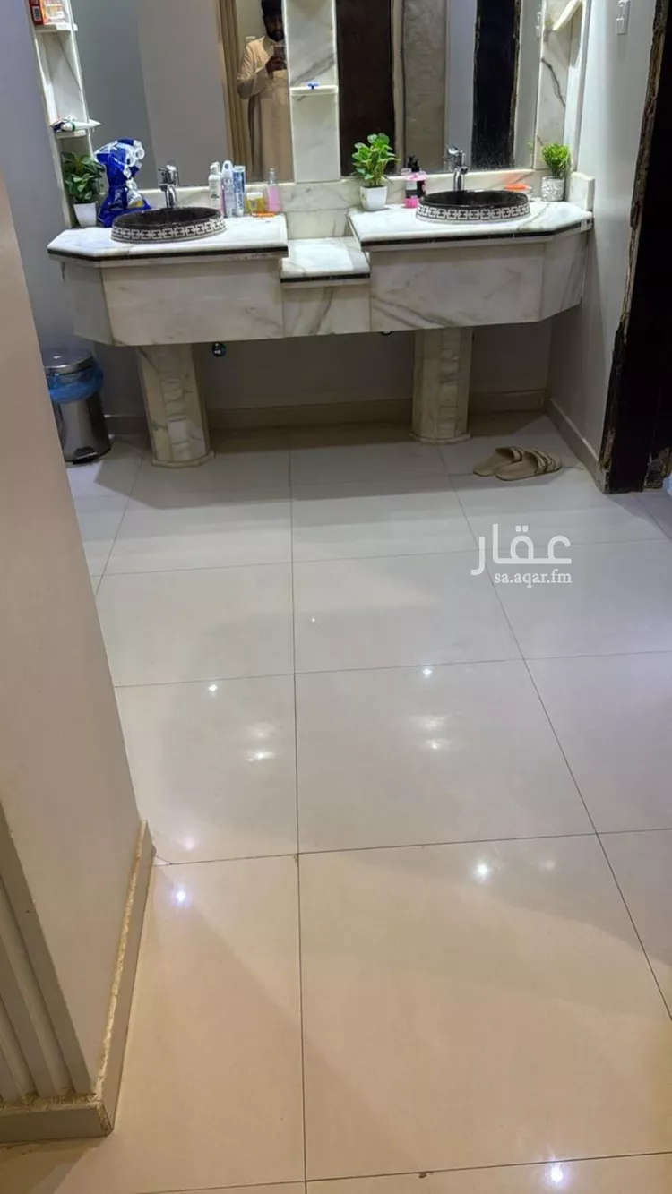 فيلا للبيع في شارع حمزة بن عبدالمطلب, حي الرمال, مدينة الرياض, منطقة الرياض