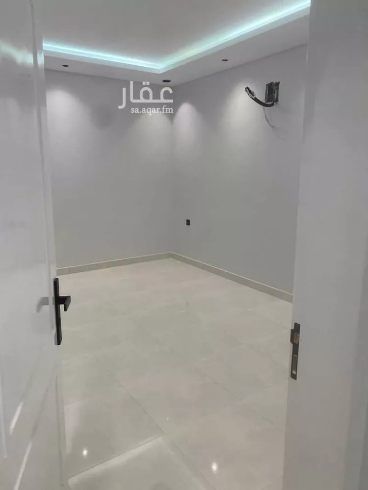 عمارة للإيجار في شارع التاسع عشر, حي الخبر الجنوبية, مدينة الخبر, المنطقة الشرقية صورة 2