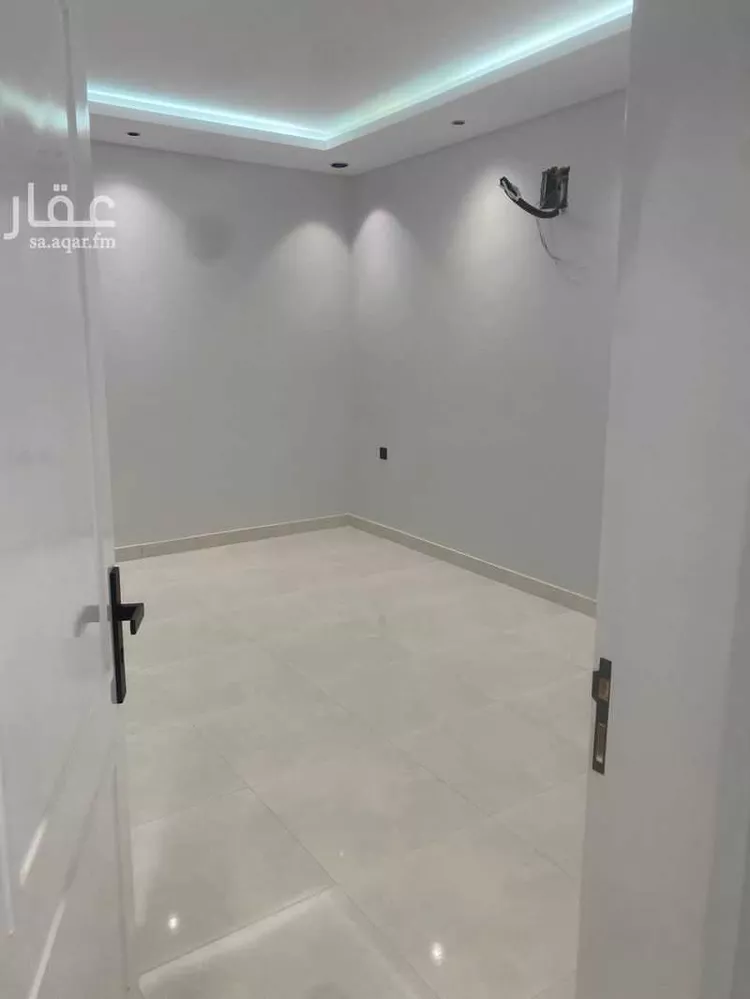 عمارة للإيجار في شارع التاسع عشر, حي الخبر الجنوبية, مدينة الخبر, المنطقة الشرقية صورة 2