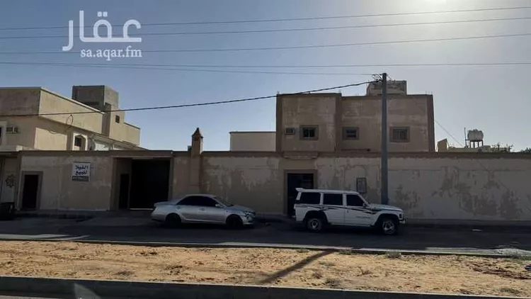 فيلا للبيع في شارع (مخطط1/242) 4 ، رغبة ، ثادق صورة 3