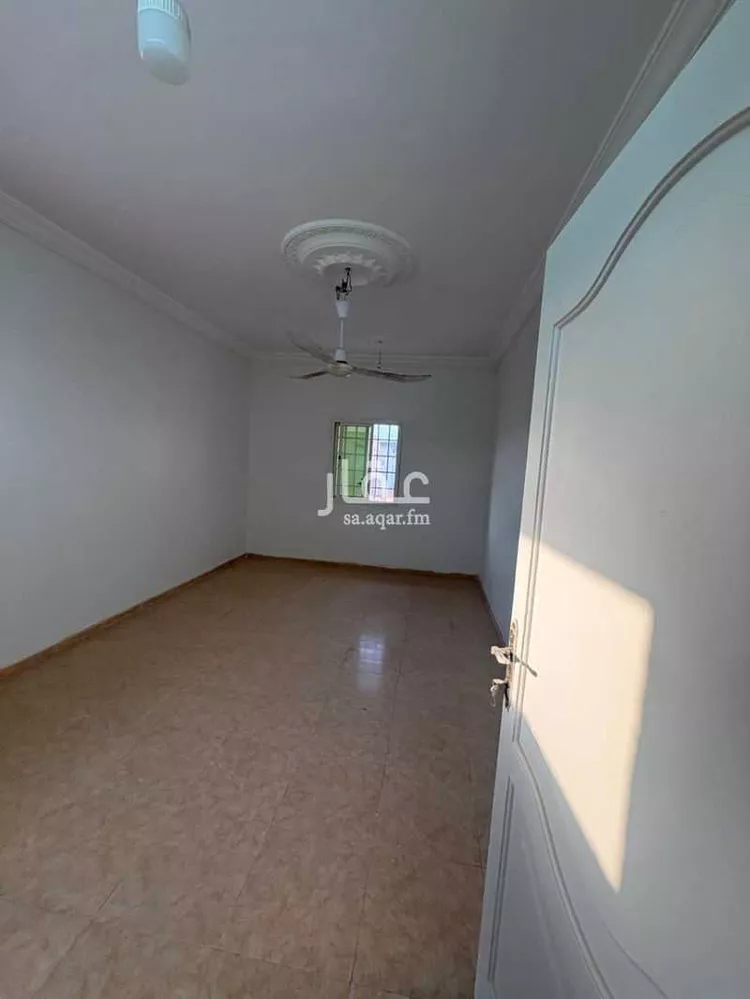 عمارة للبيع في شارع جبل اجا, حي غران, مدينة خليص, منطقة مكة المكرمة صورة 2