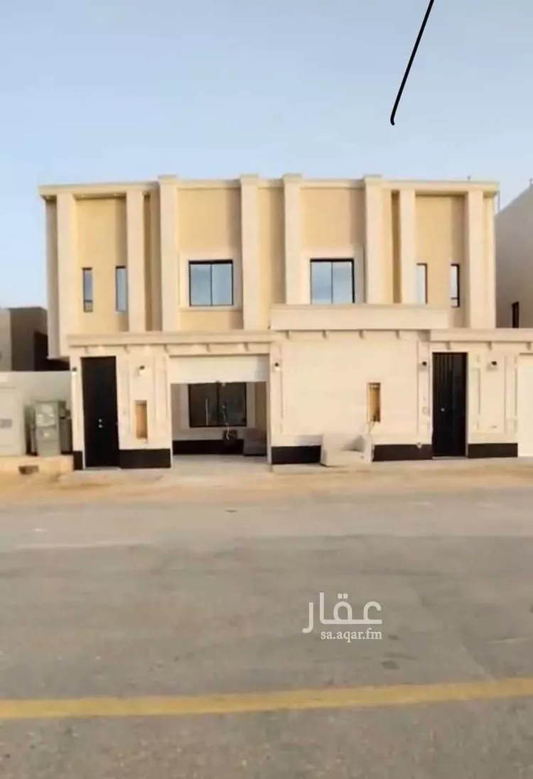 فيلا للإيجار في شارع سراج الدين العسقلاني ، حي عريض ، الرياض ، منطقة الرياض