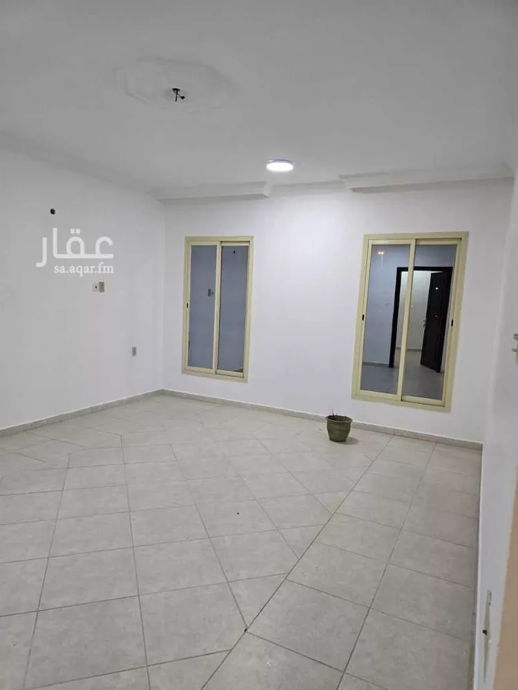 شقة للإيجار في شارع بن جبير, حي الجامعة, مدينة الظهران, المنطقة الشرقية صورة 4