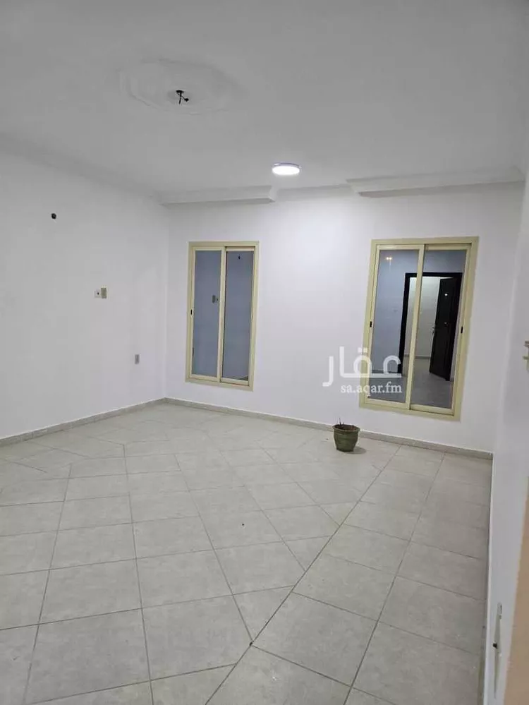 شقة للإيجار في شارع بن جبير ، حي الجامعة ، الظهران ، الدمام صورة 4