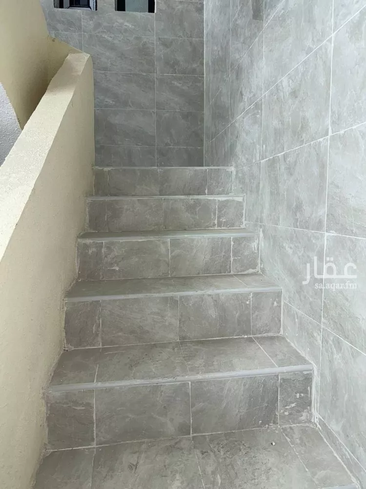 عمارة للإيجار في شارع عز الدين القسام, حي السوق, مدينة الدمام, المنطقة الشرقية صورة 3