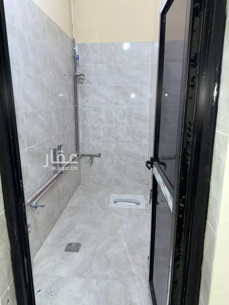 عمارة للإيجار في شارع عز الدين القسام, حي السوق, مدينة الدمام, المنطقة الشرقية صورة 4