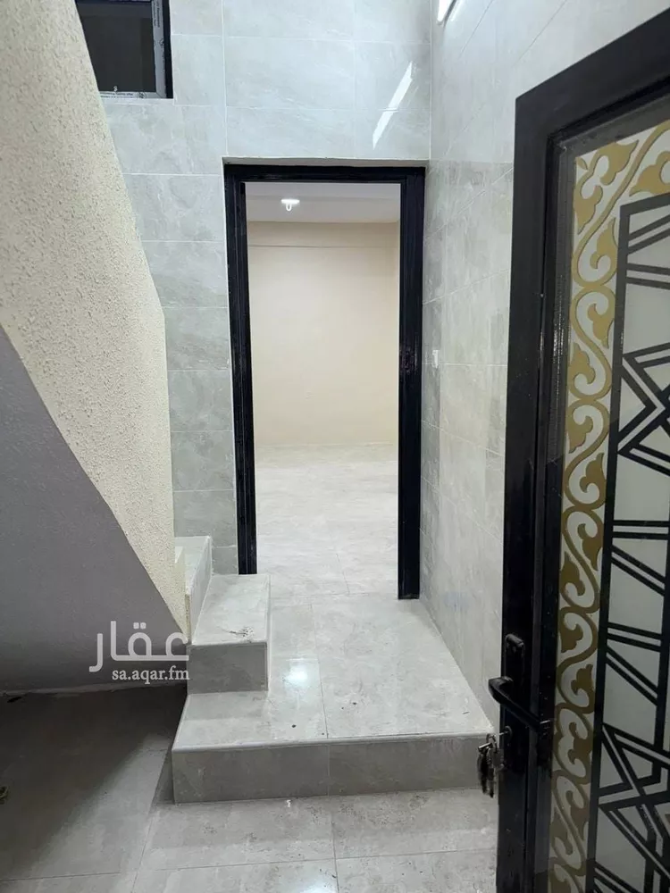 عمارة للإيجار في شارع عز الدين القسام, حي السوق, مدينة الدمام, المنطقة الشرقية 1 صورة
