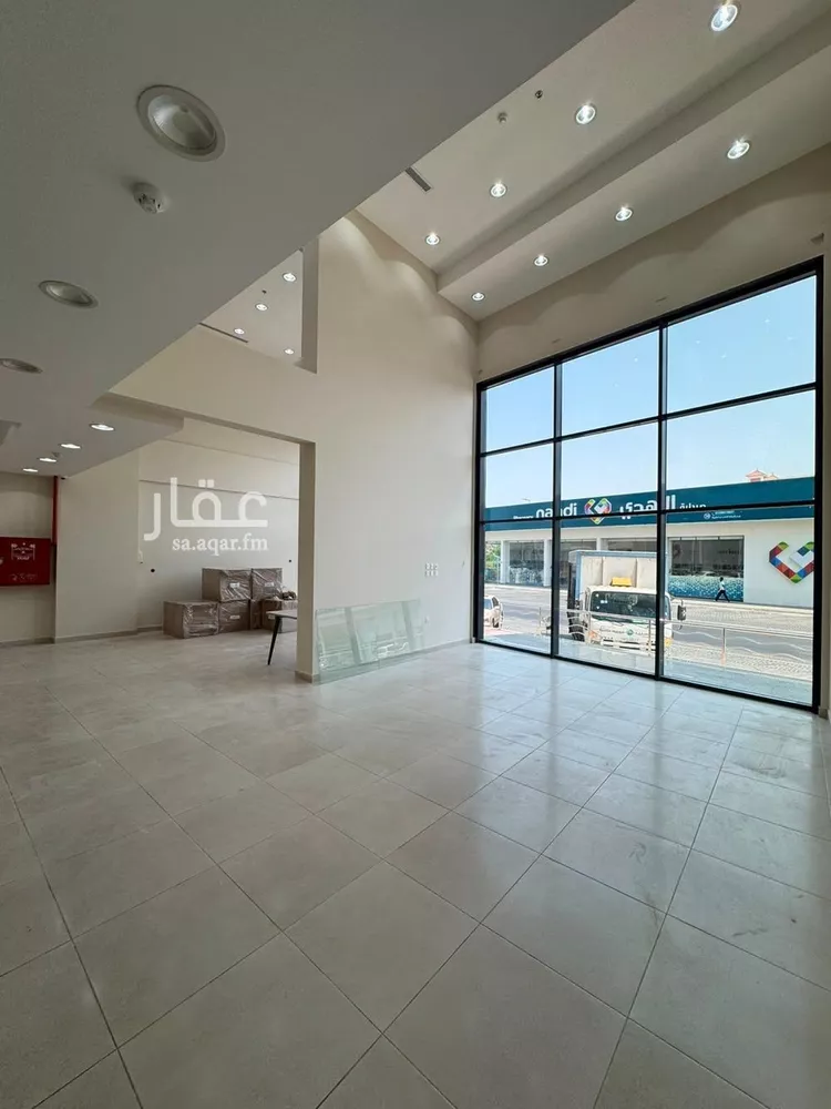 محل للإيجار في شارع سيف العزه, حي الشرفية, مدينة جدة, منطقة مكة المكرمة صورة 2