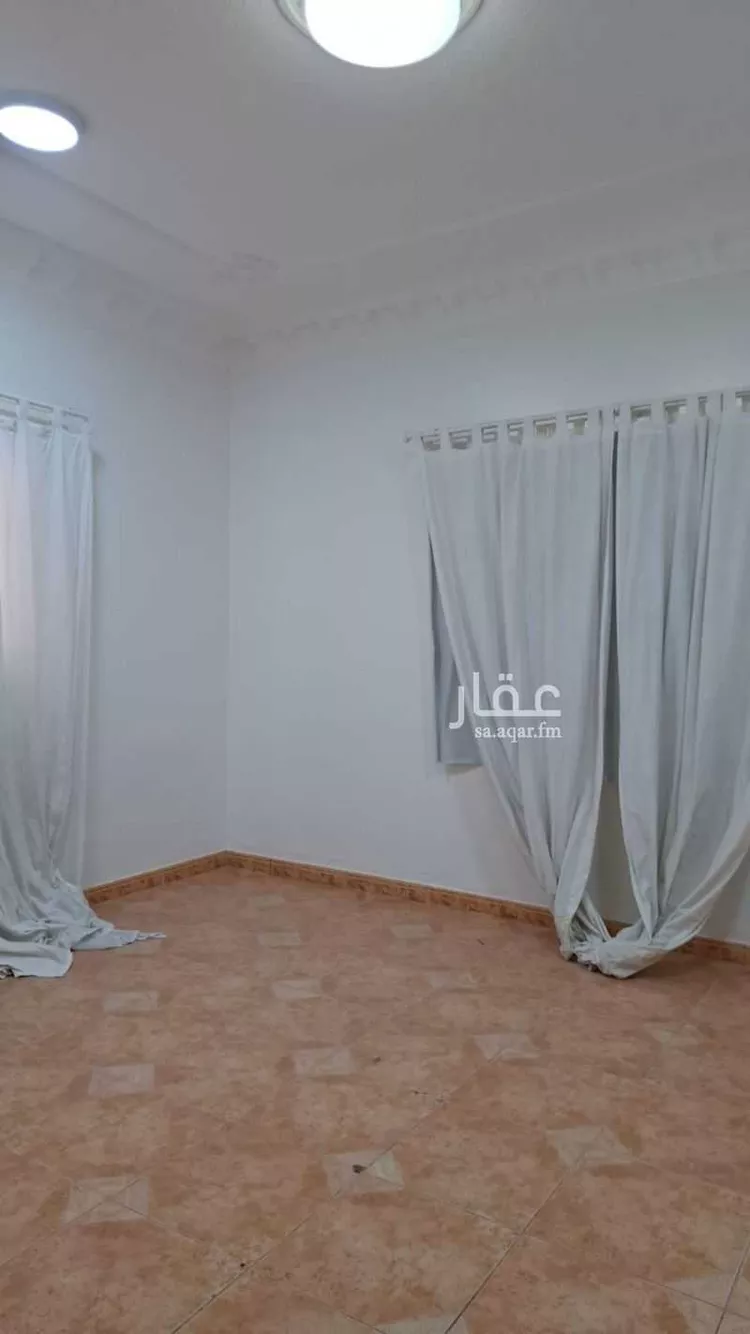 شقة للإيجار في شارع محمد الأغلبي, حي الحمراء, مدينة الرياض, منطقة الرياض صورة 2