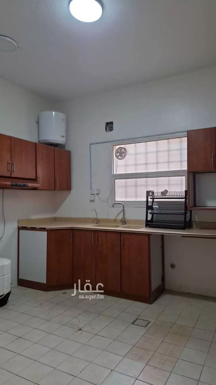 فيلا للإيجار في شارع محمد الأغلبي, حي الحمراء, مدينة الرياض, منطقة الرياض صورة 4